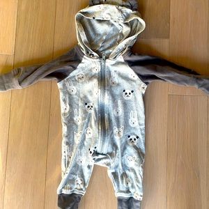 NWOT Tea Collection Bodysuit with hooded ears and zip up panda 0-3 months